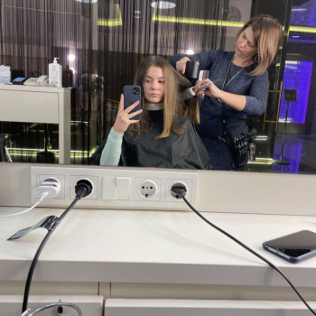 Стрижка женская
                    Парикмахер-стилист Татьяна Киев