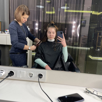 Стрижка женская
                    Парикмахер-стилист Татьяна Киев