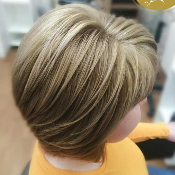 Женская стрижка
                    Парикмахер Елена Киев