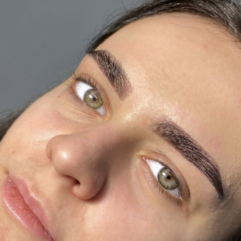 Фото из портфолио мастера Дарья Сахневич (бровист, Житомир)