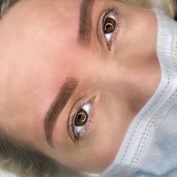 Перманентний макіяж брів