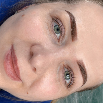 Одразу після перманенту брів