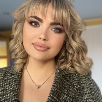 Макияж
                    Візажист Ксения Дніпро