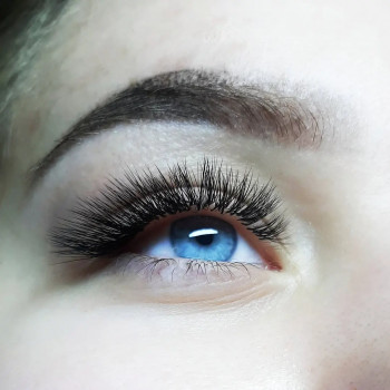 Наращивание ресниц
                    Лешмейкер Кристина Дніпро