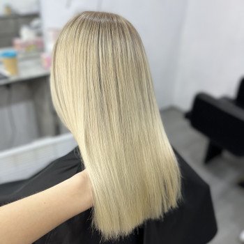 Сложное окрашивание
                    Перукар-колорист Ирина Вишневе