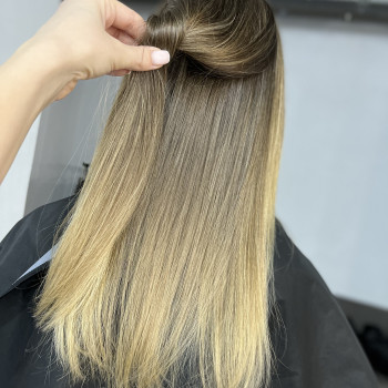 Сложное окрашивание
                    Перукар-колорист Ирина Вишневе