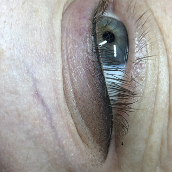 Перманентний макіяж очей
                    Мастер перманентного макияжа Юлия Коростень