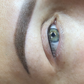 Перманентний макіяж очей
                    Мастер перманентного макияжа Юлия Коростень