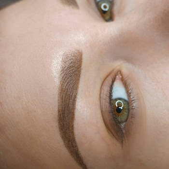 Брови после перманентного макияжа