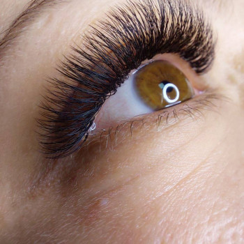 Нарощування вій
                    Салон красоты DMITREEVA Beauty Киев