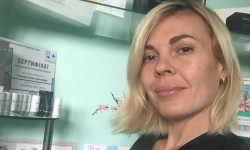 Плазмолифтинг волосяной части кожи головы Косметолог Елена Київ