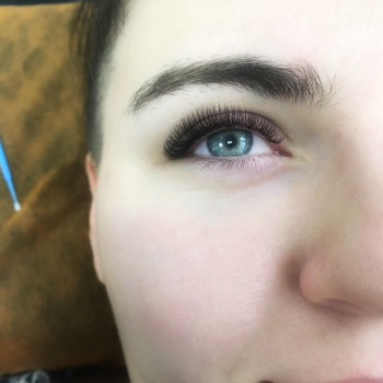 Наращивание ресниц
                    Лешмейкер Алеся Киев