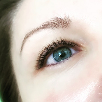 Наращивание ресниц
                    Лешмейкер Алеся Киев