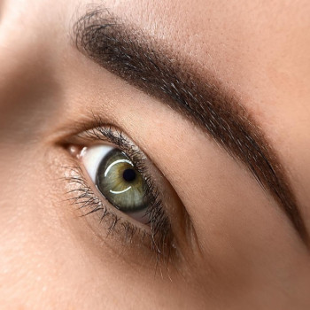 Пудровое напыление бровей