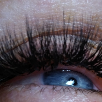 Наращивание ресниц
                    Мастер маникюра Алёна Фастов