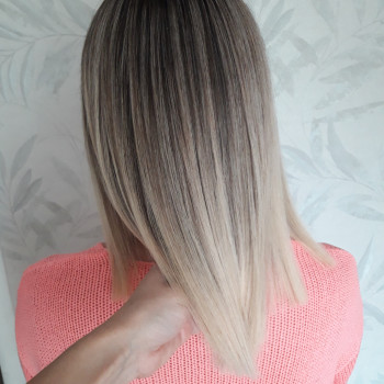 Женская стрижка от 300 грн
                    Парикмахер-колорист Юлия Харьков