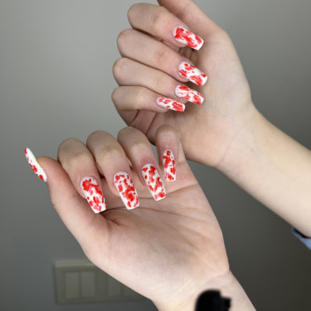Белый маникюр красный на хэллоуин, фото - Мастер маникюра Alexandra Che