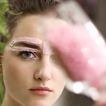 Корекція та фарбуфання брів