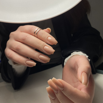 Зняття + манікюр + покриття гель-лаком
                    Майстер манікюру Оля Львів