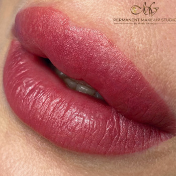 Перманентный макияж губ