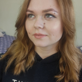 Оформлення брів фарбою