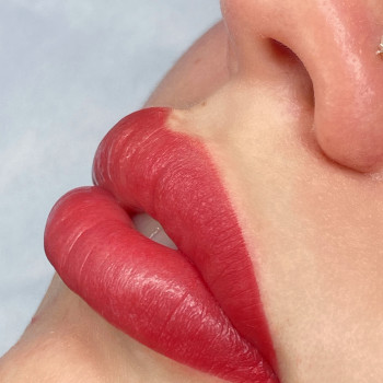 Перманентний макіяж Губ