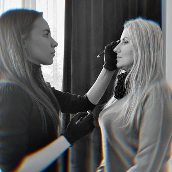 Перманент брів у пудровій техніці
                    Майстер перманентного макіяжу Ирина Кропивницький