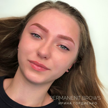 Перманент брів у пудровій техніці
                    Майстер перманентного макіяжу Ирина Кропивницький