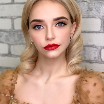 Макіяж та зачіска