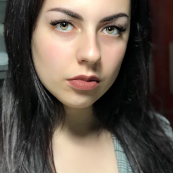 Фарбування волосся та моделювання брів