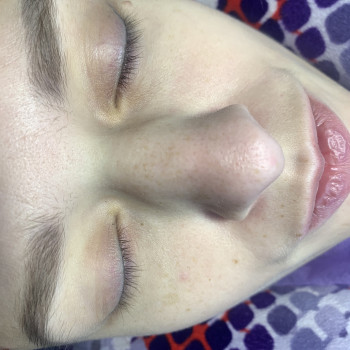 Наращивание ресниц 4-5 д
                    Лешмейкер Екатерина Киев