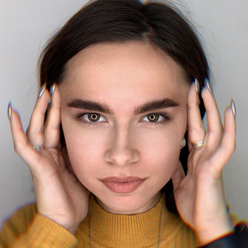 Моделювання та фарбування брів
                    Мастер перманентного макияжа Александра Кривой Рог