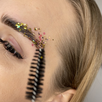 Моделювання та фарбування брів
                    Мастер перманентного макияжа Александра Кривой Рог