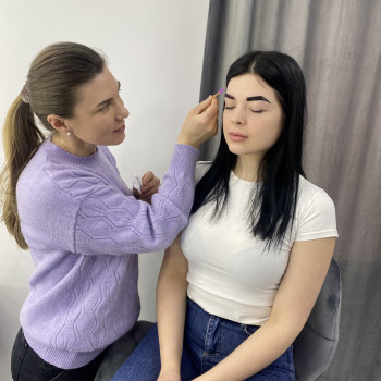 Художнє оформлення брів
                    Салон краси NL beauty space Чернівці