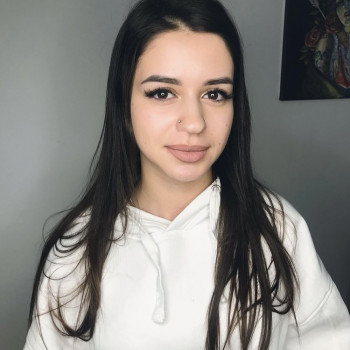 Пирсинг крыла носа
                    Мастер по пирсингу Дарья Одесса