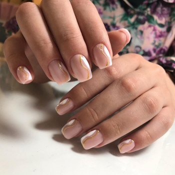 Нарощування нігтів Гель / Акрил / Полігель
                    Салон краси НоготОк Київ