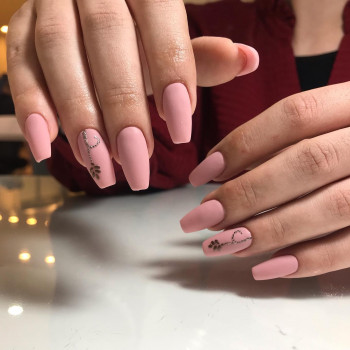 Нарощування нігтів Гель / Акрил / Полігель
                    Салон краси НоготОк Київ