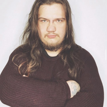 Пирсинг брови или переносицы (бридж)
                    Мастер по пирсингу Дарья Одесса