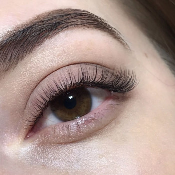 Наращивание ресниц, ламинирование ресниц
                    Преподаватель курсов красоты Анастасия Чернигов