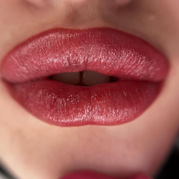 перманент губ сразу после процедуры