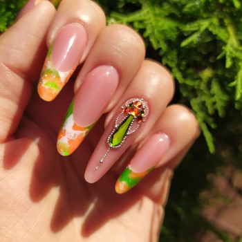 Нарощування нігтів (моделювання)
                    Парикмахер-визажист Дарья Запорожье