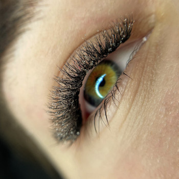 Нарощення вій / Нарощування вій/ Наращивание ресниц
                    Майстер перманентного макіяжу Олександра Тернопіль