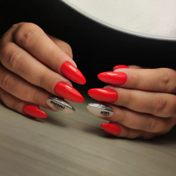Красный маникюр на длинные ногти с серебром, фото - Мастер маникюра Іванна Хіхлушко