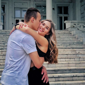 фотосессия пары, фотосессия на лестнице