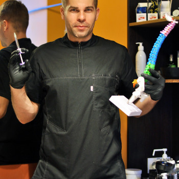   та МРТ є важливим показником стану спини перед масажем та процедурами. Біль в спині за допогою   м...