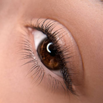 Ламинирование ресниц
                    Майстер перманентного макіяжу Алина Київ