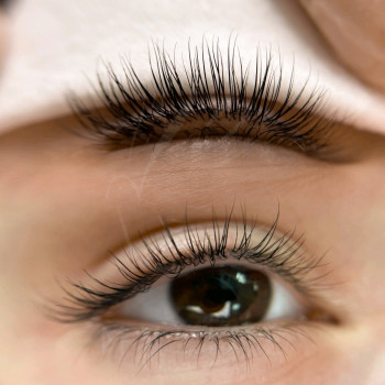 Ламинирование ресниц
                    Майстер перманентного макіяжу Алина Київ