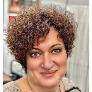 Завивка волос - химическая и био
                    Парикмахер-модельер Наталья Запорожье