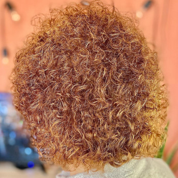 Завивка волос - химическая и био
                    Парикмахер-модельер Наталья Запорожье