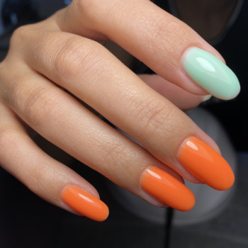 Фото з портфоліо майстра Элина Кошляк (майстер манікюру, Дніпро)